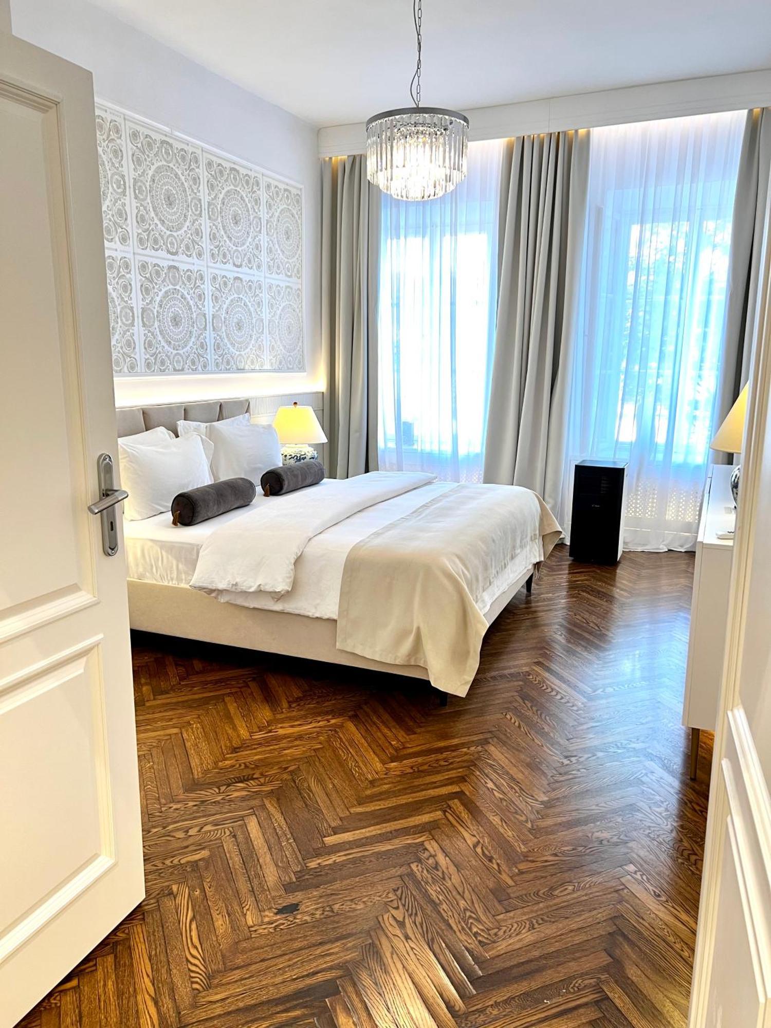 Mondrian Luxury Suites & Apartments Old Town Warsaw Luaran gambar