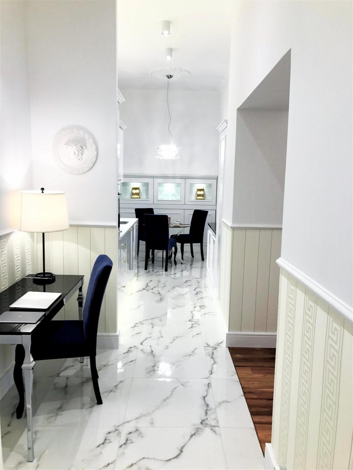 Mondrian Luxury Suites & Apartments Old Town Warsaw Bilik gambar