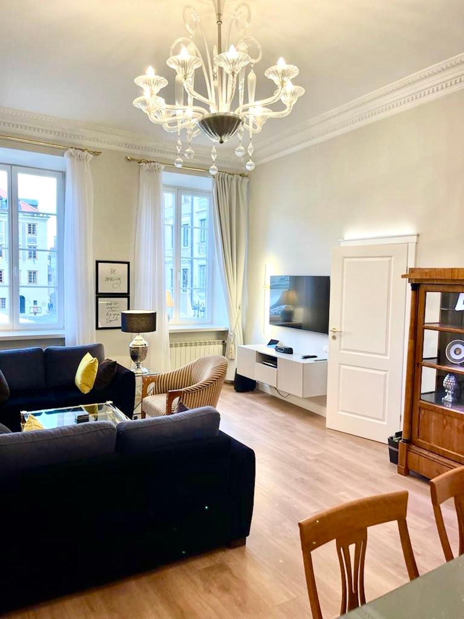 Mondrian Luxury Suites & Apartments Old Town Warsaw Bilik gambar