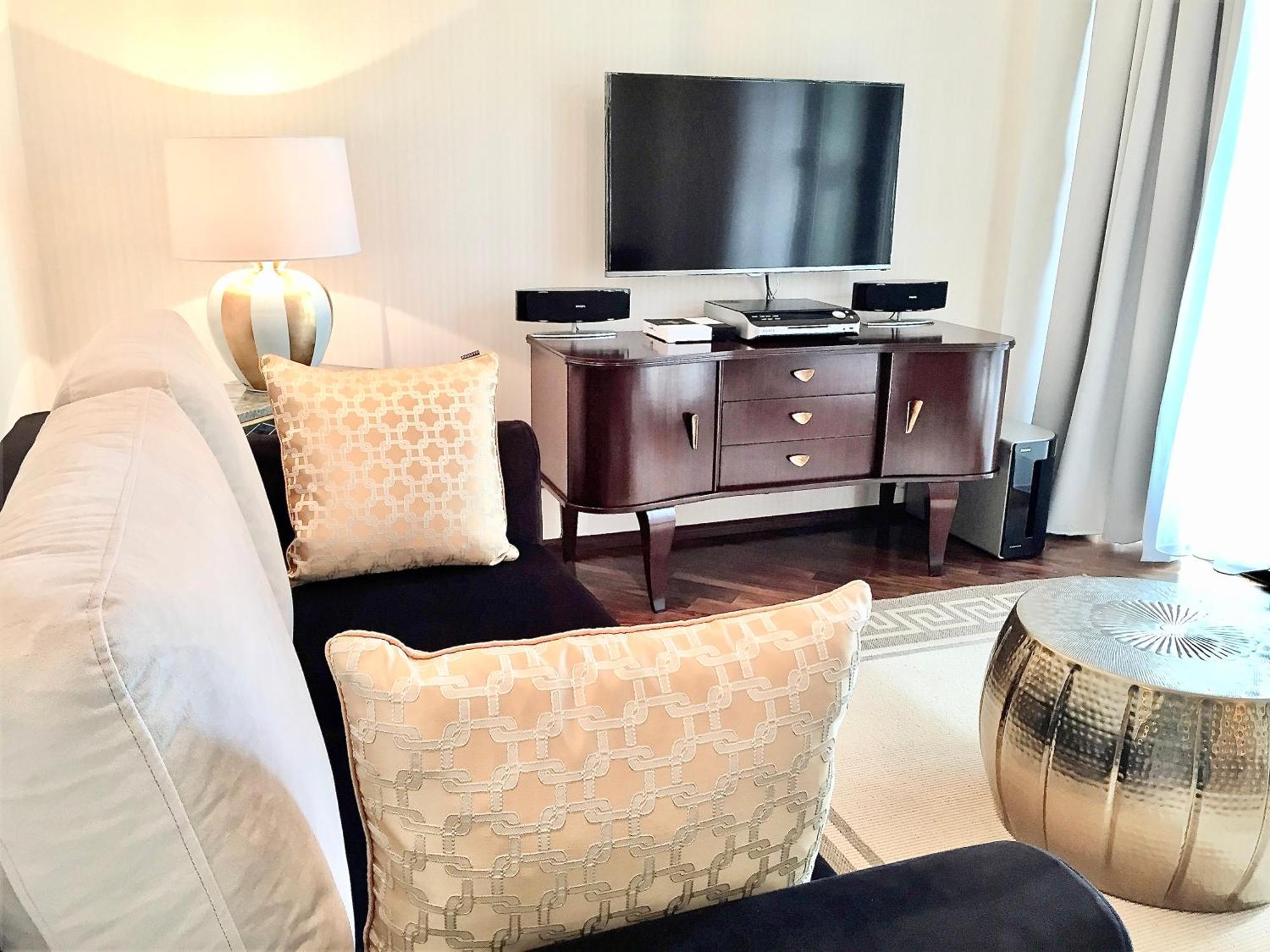 Mondrian Luxury Suites & Apartments Old Town Warsaw Bilik gambar