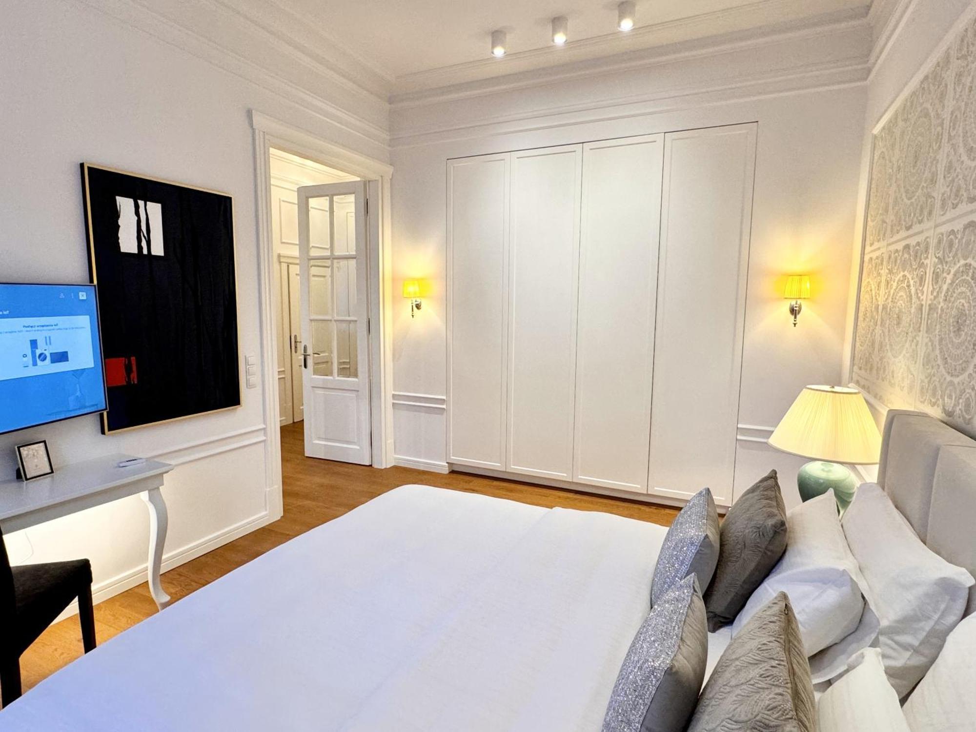 Mondrian Luxury Suites & Apartments Old Town Warsaw Luaran gambar